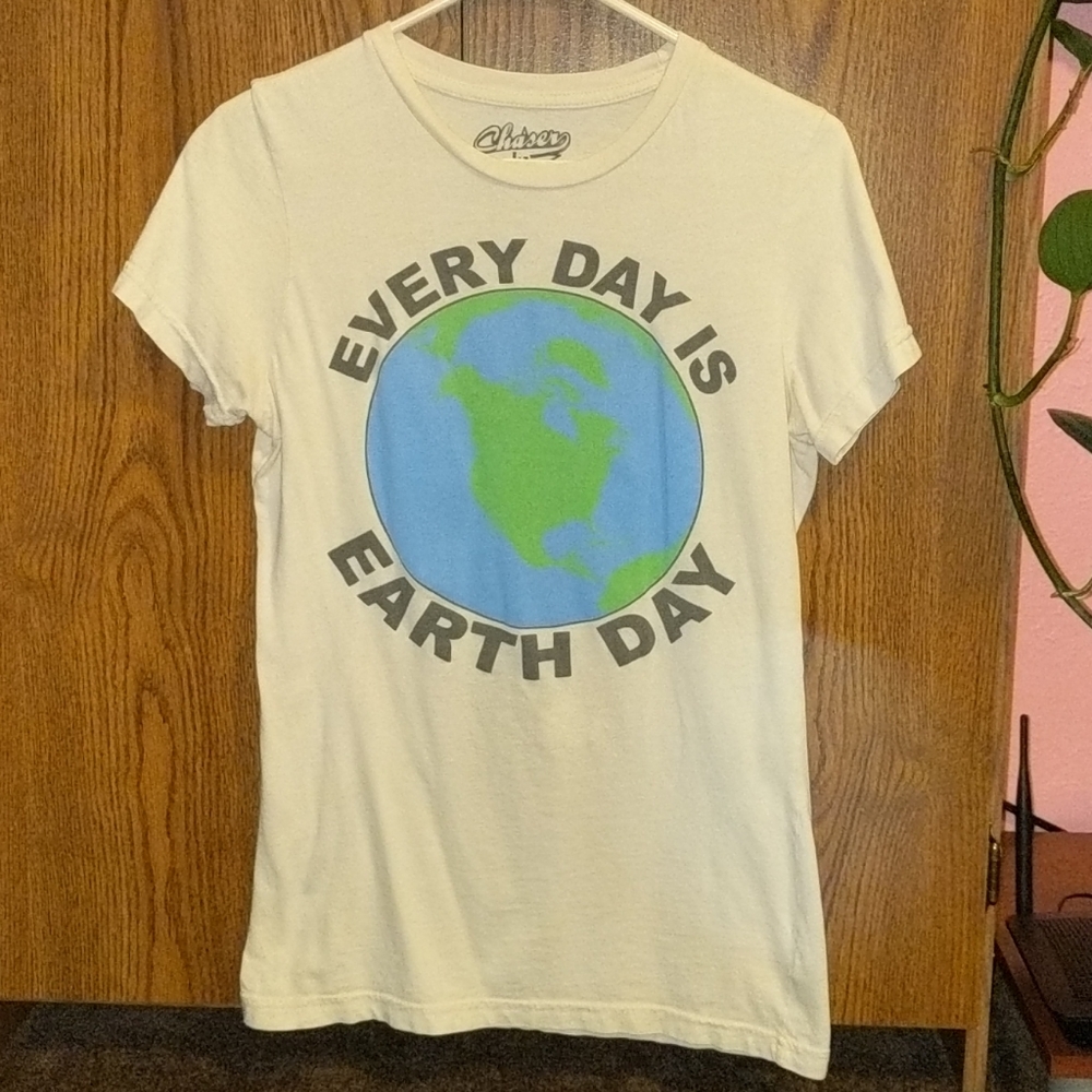 Chaser LA Organic "Everyday is Earth Day" Tee